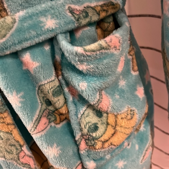 3/$20 Star Wars girls baby Yoda turquoise fluffy robe - Picture 4 of 6